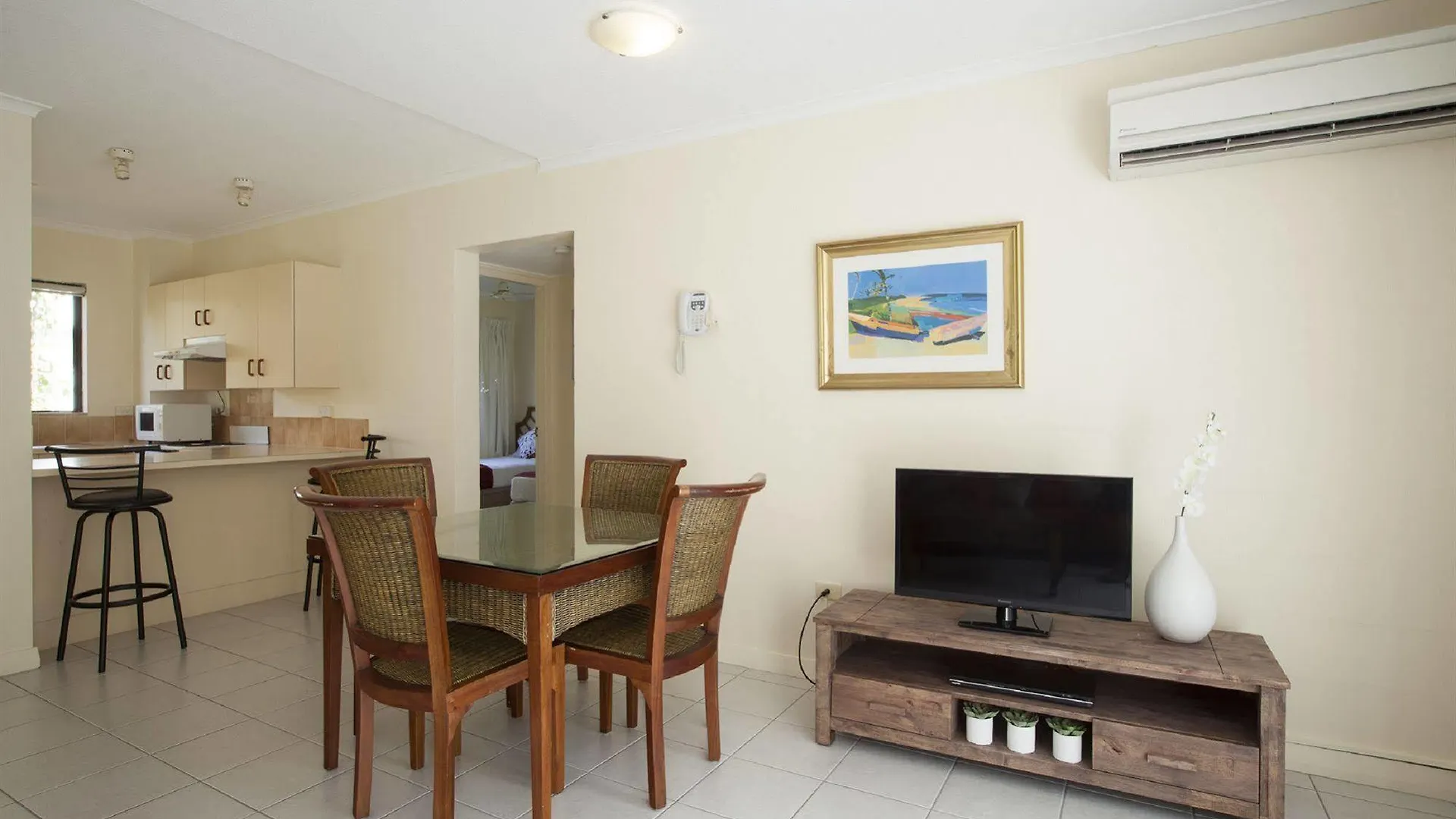 Seascape Holidays - Tropical Reef Apartments Port Douglas
