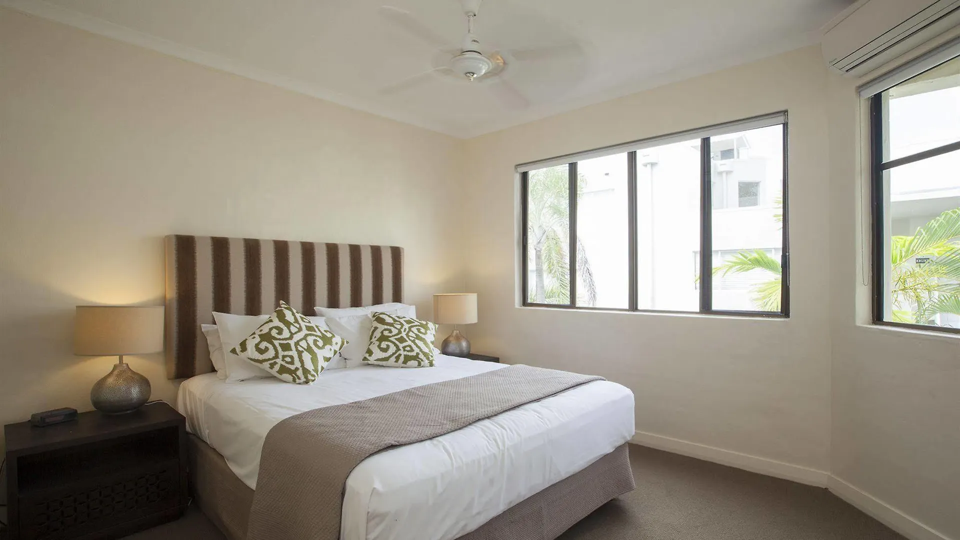 Seascape Holidays - Tropical Reef Apartments Port Douglas Aparthotel