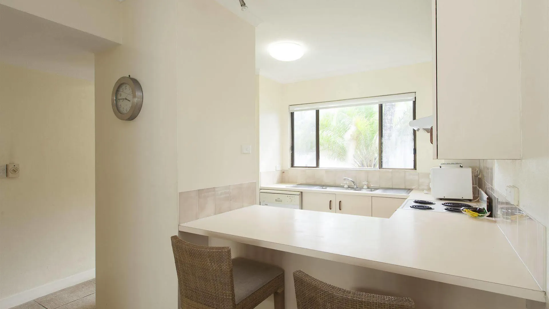 Seascape Holidays - Tropical Reef Apartments Port Douglas