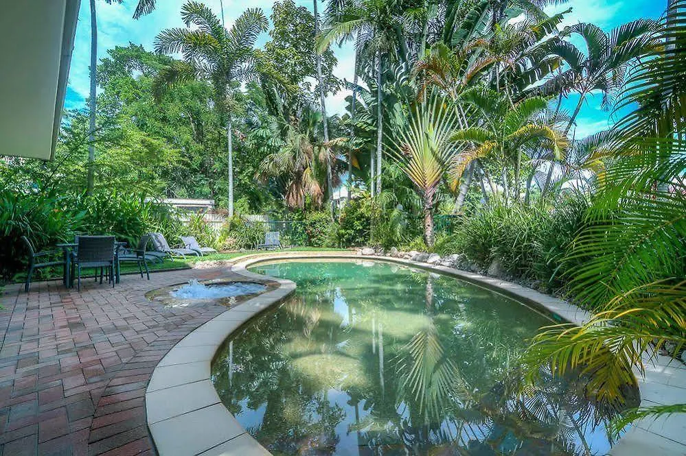 Seascape Holidays - Tropical Reef Apartments Port Douglas