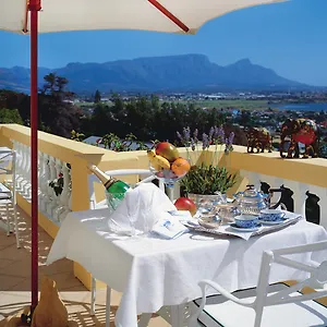 Colona Castle Hotel Lakeside